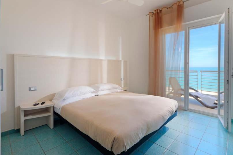 Aparthotel Il Conero Mare Numana Zewnętrze zdjęcie