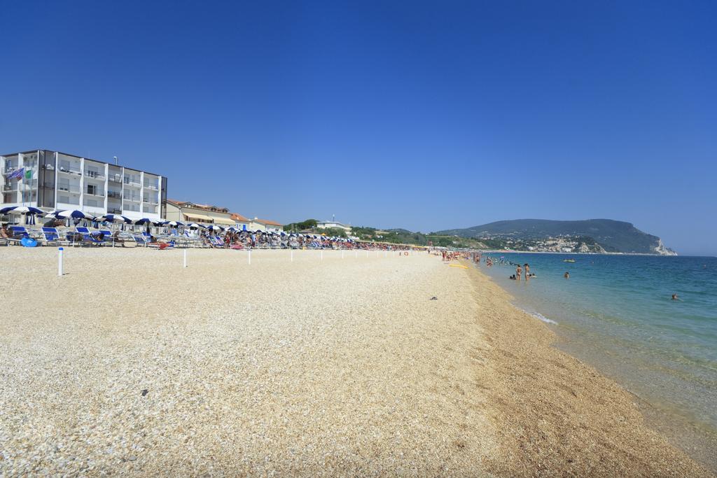 Aparthotel Il Conero Mare Numana Zewnętrze zdjęcie