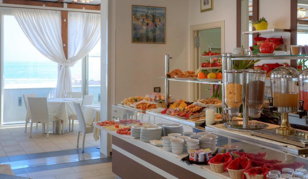 Aparthotel Il Conero Mare Numana Zewnętrze zdjęcie
