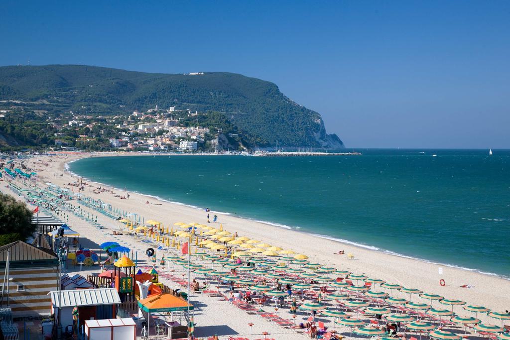Aparthotel Il Conero Mare Numana Zewnętrze zdjęcie