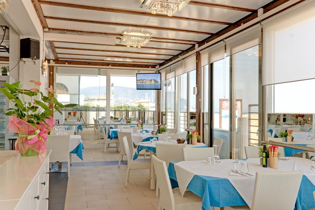 Aparthotel Il Conero Mare Numana Zewnętrze zdjęcie