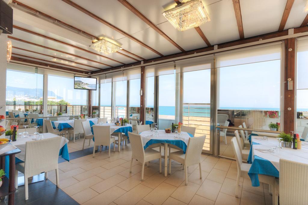 Aparthotel Il Conero Mare Numana Zewnętrze zdjęcie